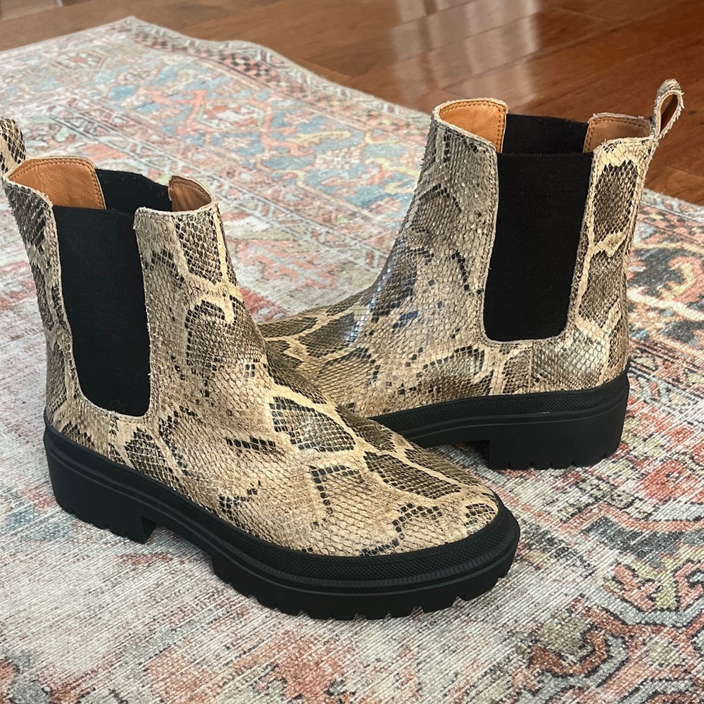 Lucky Brand Ellery boot